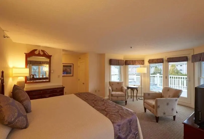 Deluxe-huone Sivuttainen Merinäkymä, The Sparhawk Oceanfront Resort
