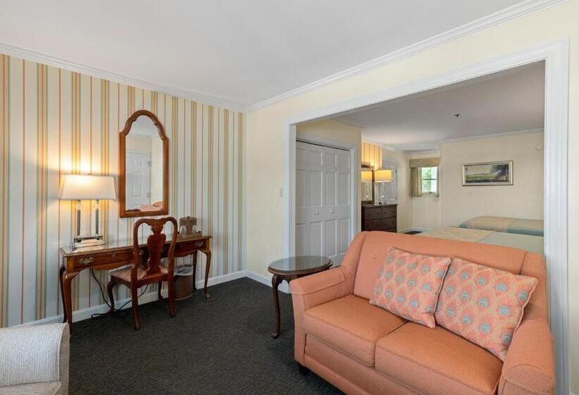 4인용 스탠다드 룸, The Sparhawk Oceanfront Resort