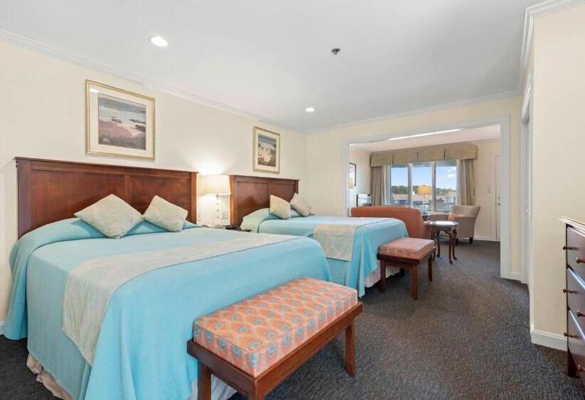 4인용 스탠다드 룸, The Sparhawk Oceanfront Resort