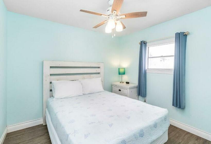 سوئیت 2 خوابه, Tropic Island Resort