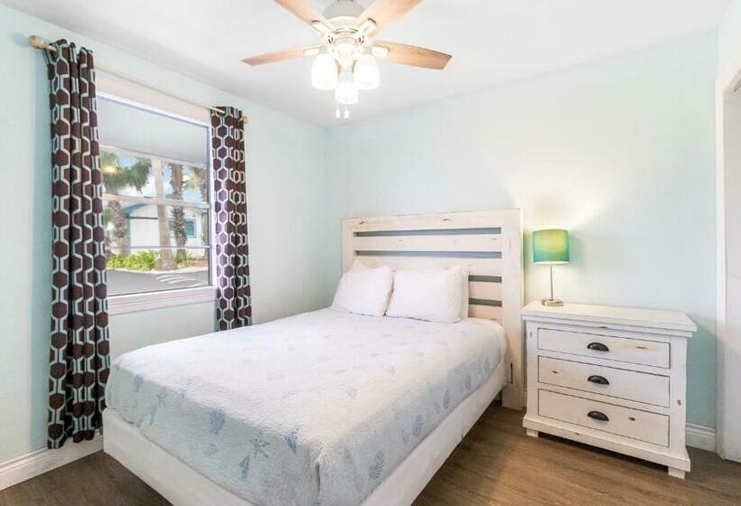 سوئیت 2 خوابه, Tropic Island Resort