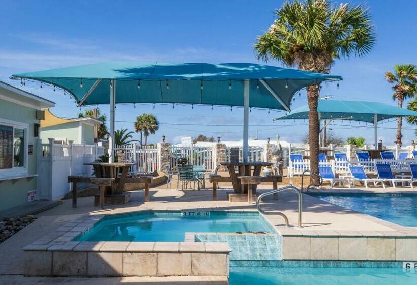 بانگلوی استاندارد, Tropic Island Resort