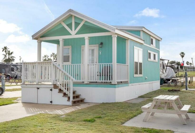 Бунгало Стандарт, Tropic Island Resort