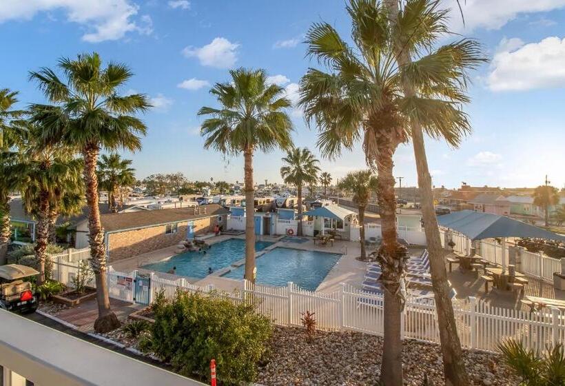 آپارتمان 2 خوابه, Tropic Island Resort