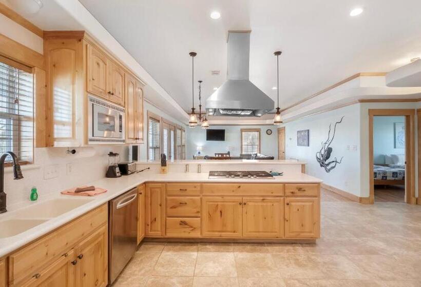 آپارتمان 2 خوابه, Tropic Island Resort