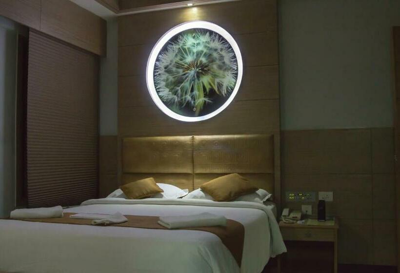 豪华房间, Sree Bharani Hotels