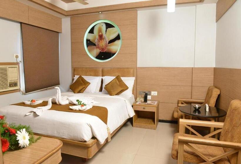 Номер Superior, Sree Bharani Hotels