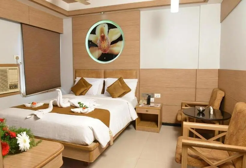 スーペリアールーム, Sree Bharani Hotels