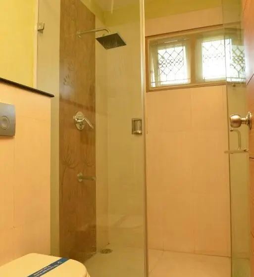 スーペリアールーム, Sree Bharani Hotels
