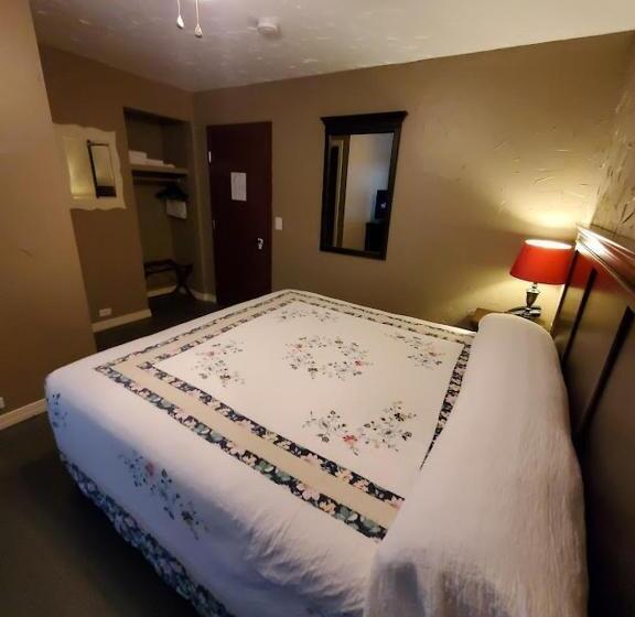 غرفة قياسية سرير كينج, Three Forks Lewis & Clark Motel