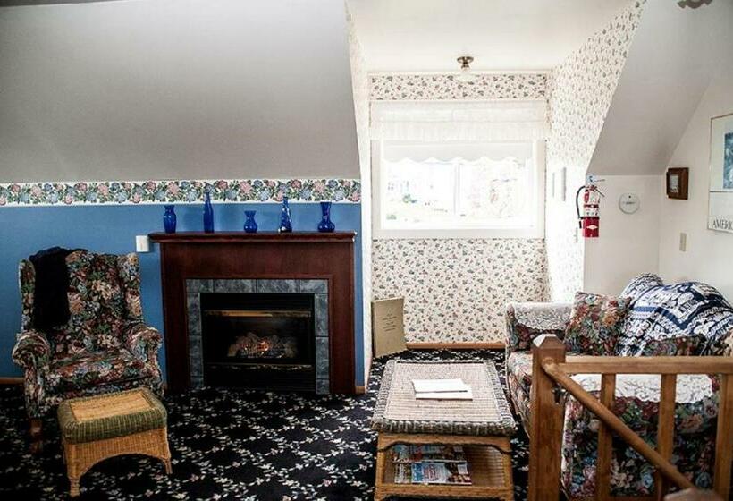 带大床的套房, Anchorage Inn B&b