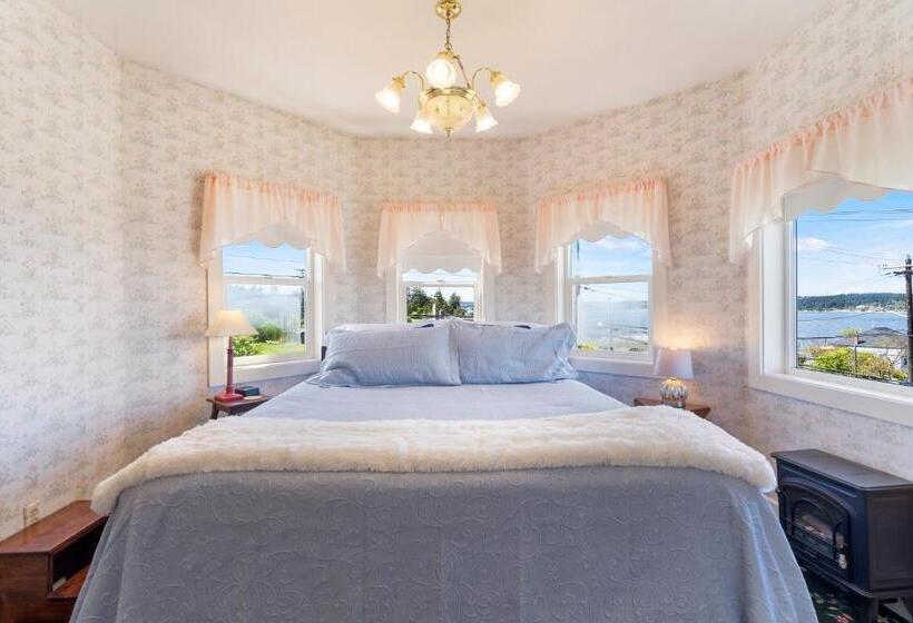 带大床的套房, Anchorage Inn B&b