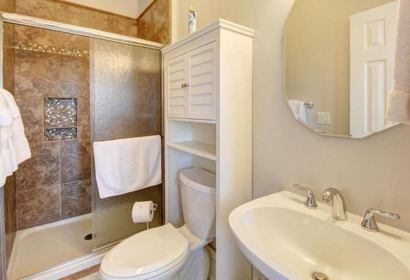 带大床的套房, Anchorage Inn B&b