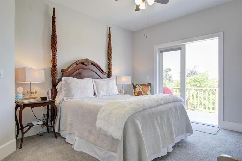 标准间带阳台, Anchorage Inn B&b