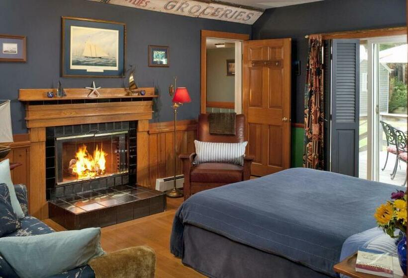 غرفة قياسية, Abbey's Lantern Hill Inn