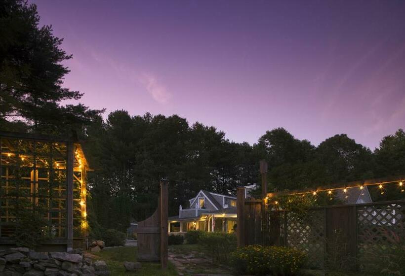 غرفة قياسية, Abbey's Lantern Hill Inn