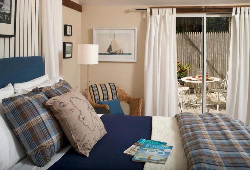 كابينة, Abbey's Lantern Hill Inn