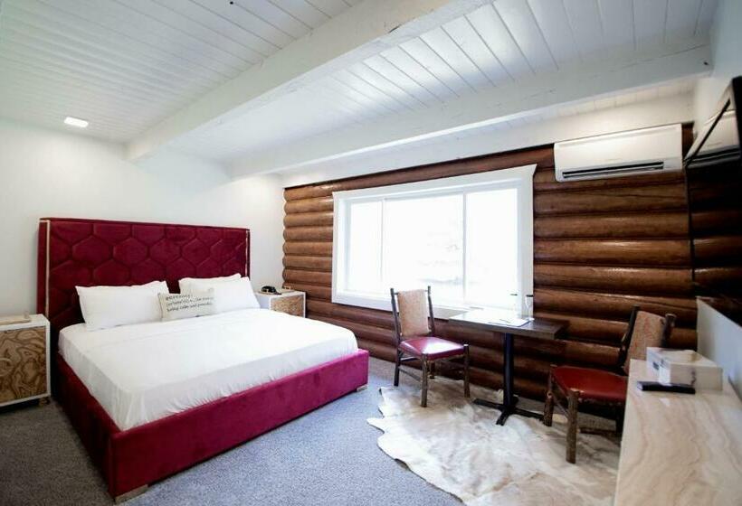 מיטת קינג בסוויטה, Alaskan Inn