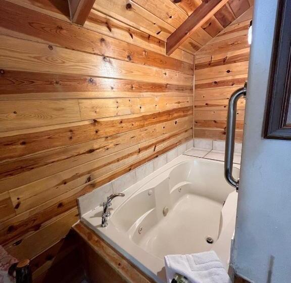 חדר סטנדרט עם מיטת קינג, Alaskan Inn