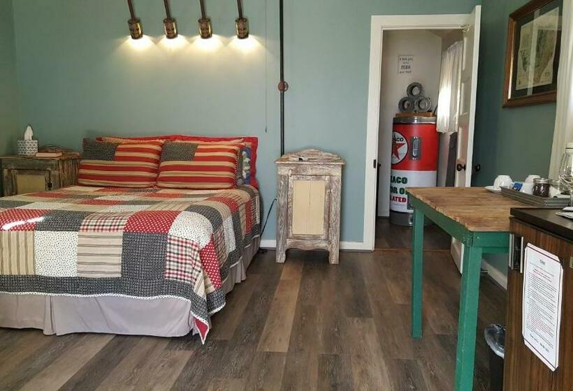 Номер Стандарт, Full Moon Inn