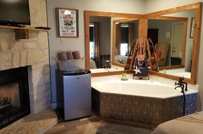 Номер Стандарт с Гидромассажем, Full Moon Inn