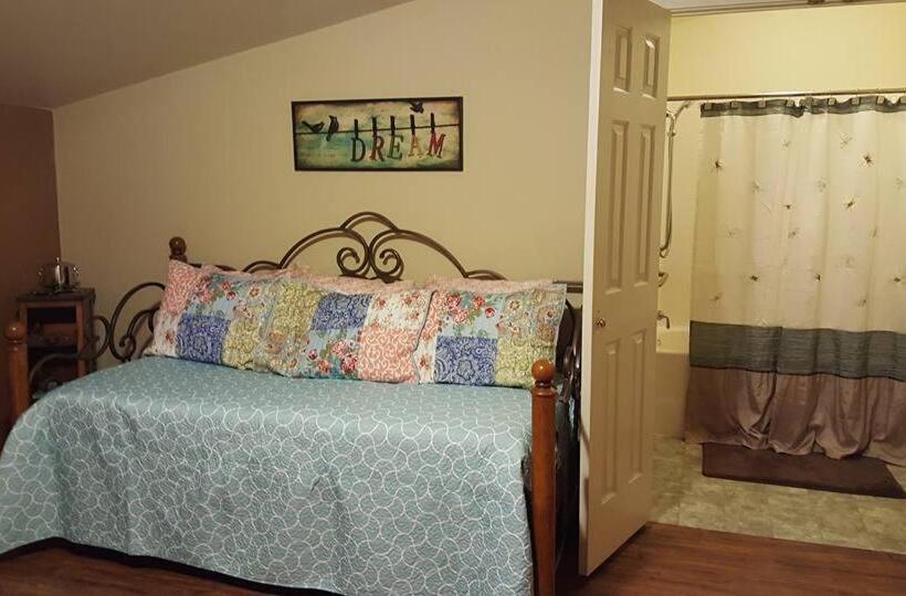 חדר דחוקס עם מיטת קינג, Full Moon Inn