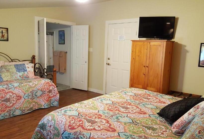 חדר דחוקס עם מיטת קינג, Full Moon Inn