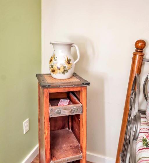 חדר דחוקס עם מיטת קינג, Full Moon Inn