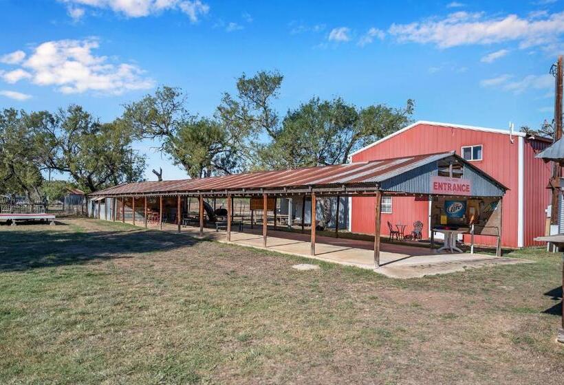 חדר דלוקס, Full Moon Inn