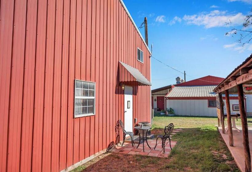 חדר דלוקס, Full Moon Inn