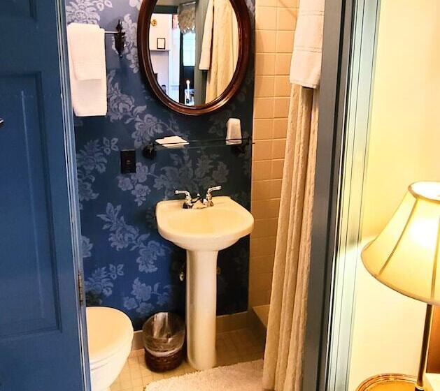 סוויטה, General Warren