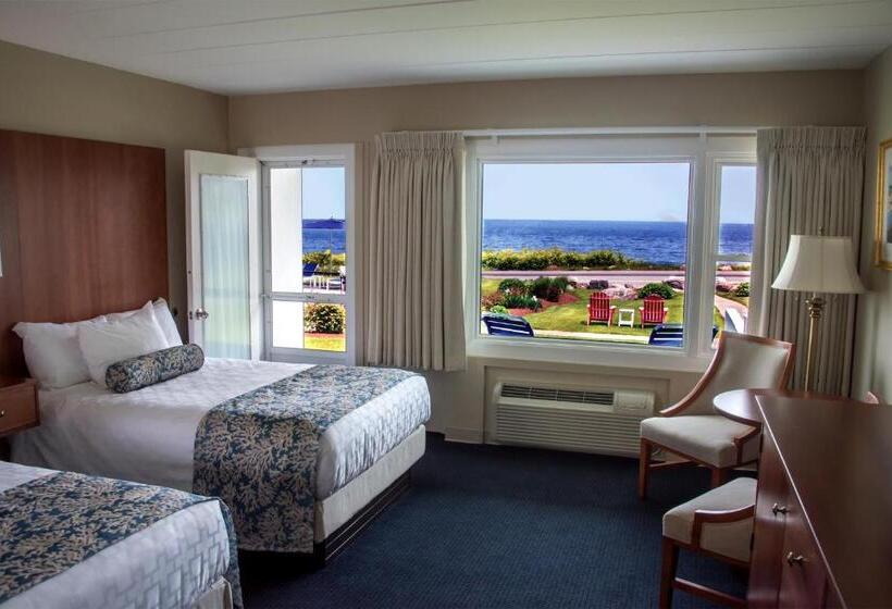 غرفة قياسية مطلّة علي البحر مزوَّدة بشُرفة, Atlantis Oceanfront Inn Gloucester