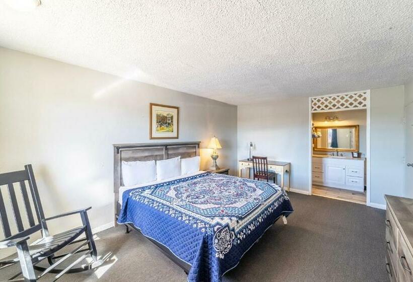 غرفة قياسية بالطابق الأرضى, Dothan National Golf Club And