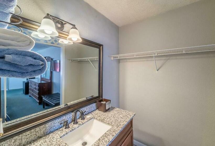 غرفة قياسية, Dothan National Golf Club And