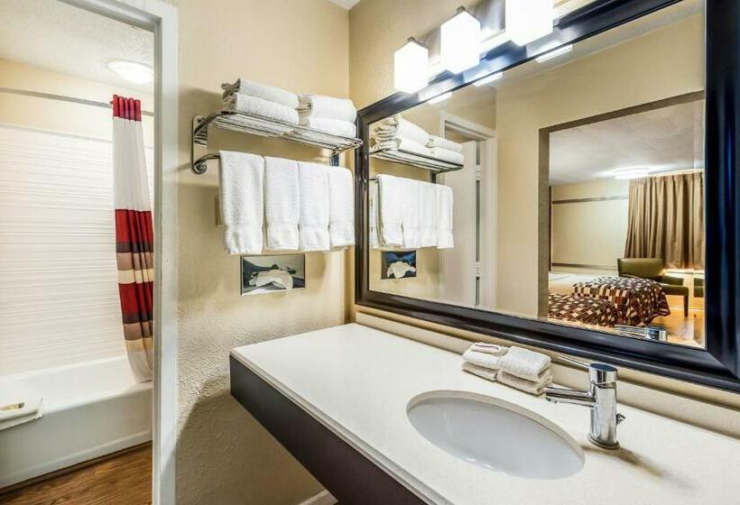 キングサイズベッドのデラックスルーム, Red Roof Inn & Suites Wapakoneta