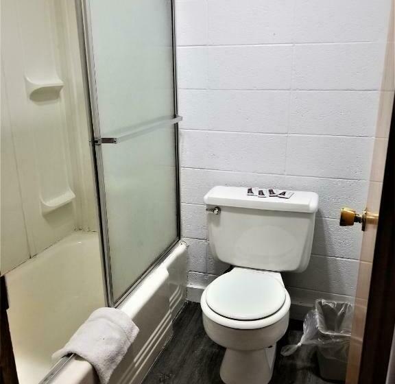 غرفة عائلية, Town House Motor Inn