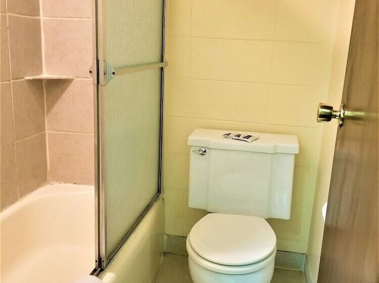 غرفة قياسية, Town House Motor Inn