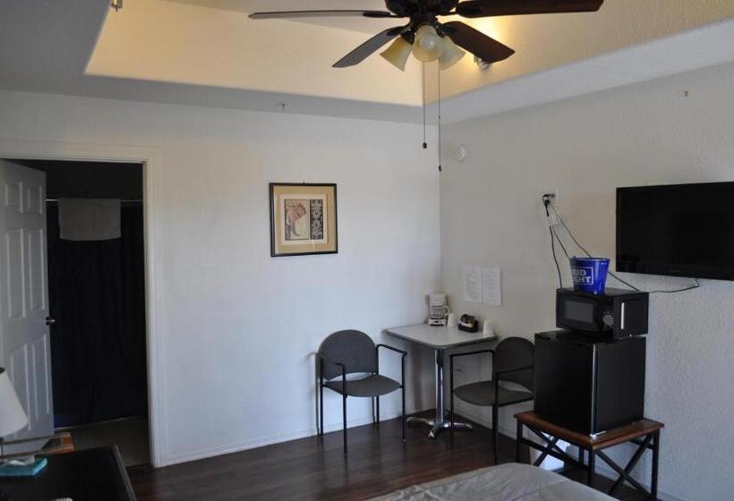 キングサイズベッドのスタンダードルーム, K7 Bed And Breakfast