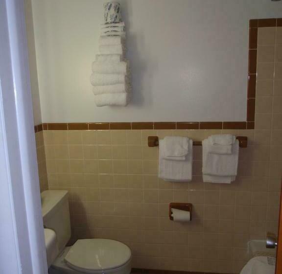 带2个双人床的标准工作室, Majestic Hotel & Apartments