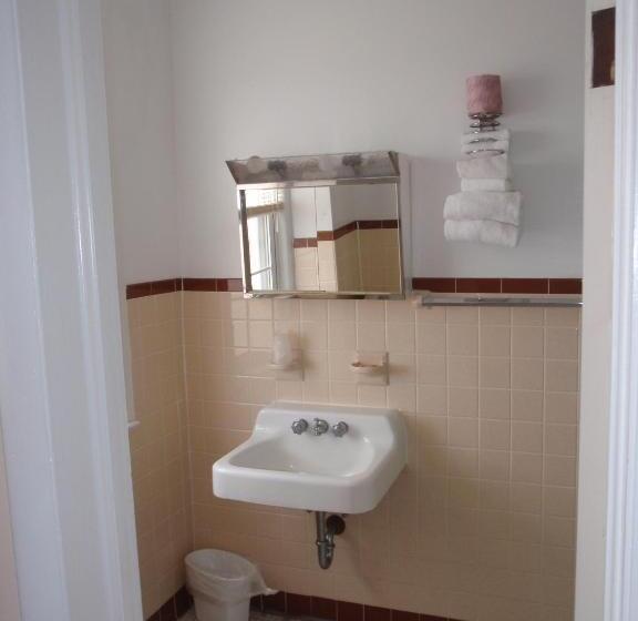 带海景的带双人床的标准间, Majestic Hotel & Apartments