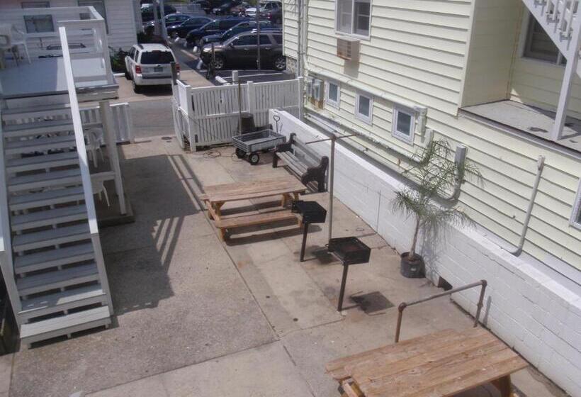 带3个卧室带海景的公寓, Majestic Hotel & Apartments