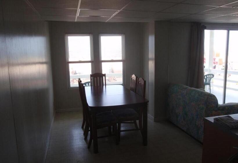 带3个卧室带海景的公寓, Majestic Hotel & Apartments