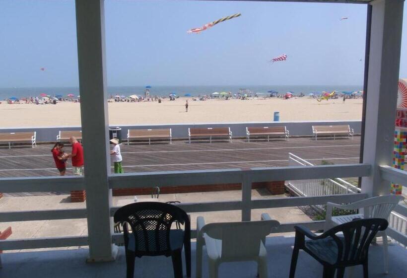 带3个卧室带海景的公寓, Majestic Hotel & Apartments