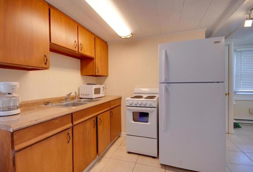 低层单卧公寓, Majestic Hotel & Apartments