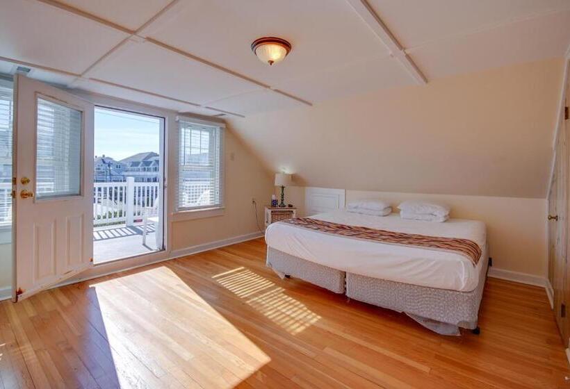 带1个卧室的带阳台的公寓, Majestic Hotel & Apartments