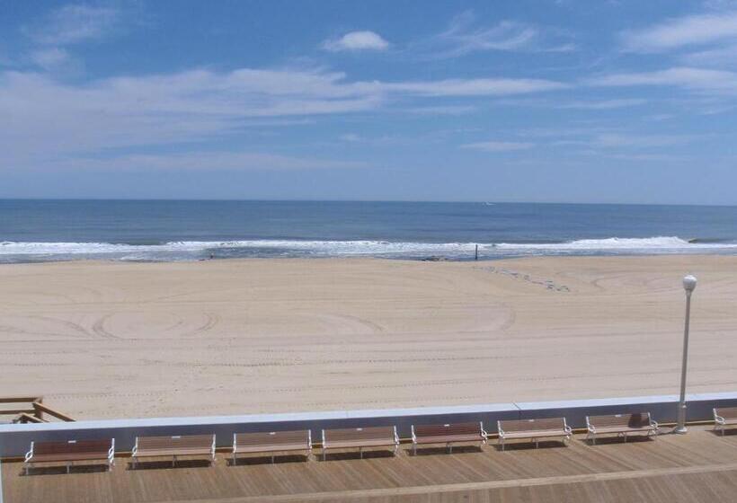 带3个卧室带海景的公寓, Majestic Hotel & Apartments