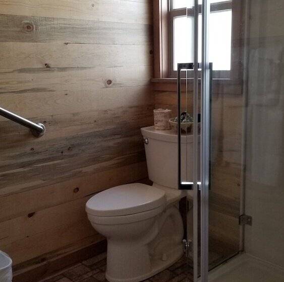 غرفة قياسية, Stone Lizard Lodge