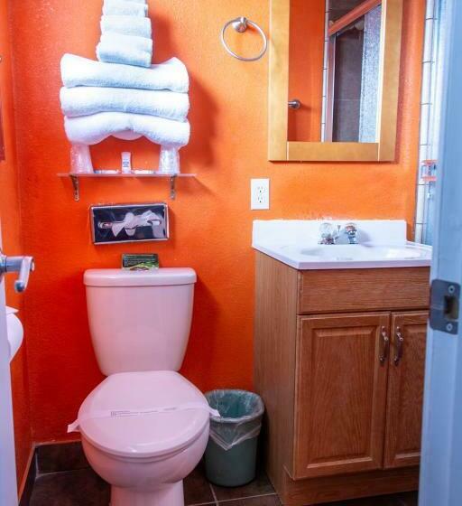 جناح غرفتين نوم, Swiss Holiday Lodge