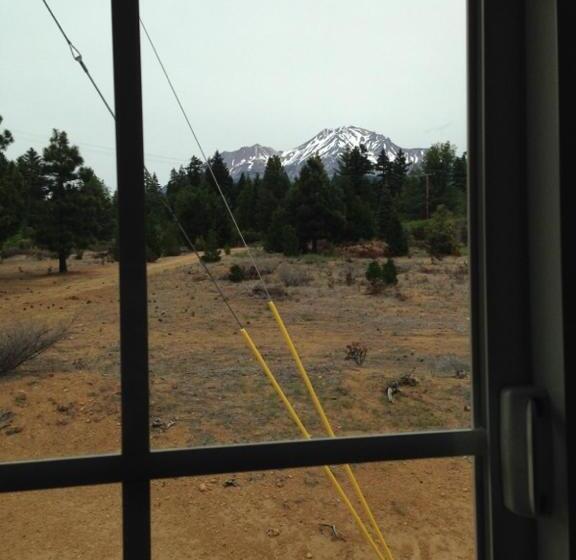 جناح غرفتين نوم, Swiss Holiday Lodge