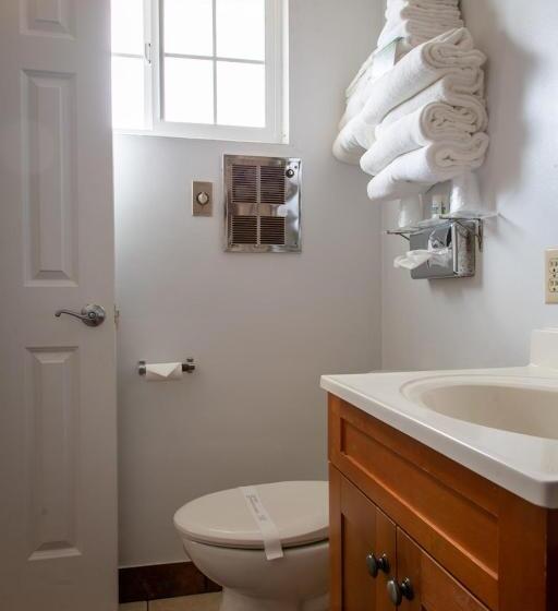 غرفة أساسية ثلاثية, Swiss Holiday Lodge